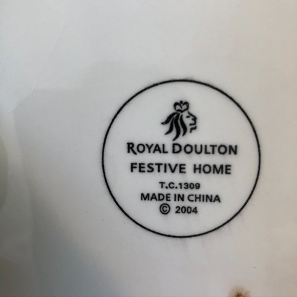 Royal Doulton, 9" Holiday Candle Holders - Picture 4 of 6